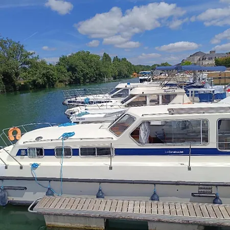 Sejour Insolite Sur Un Bateau A Quai - 8 Pers. - Api-1-46-37 *