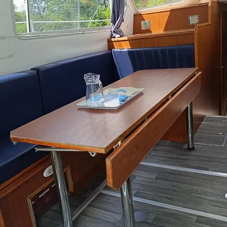 Botel Insolite Sur Un Bateau à Quai - 8 Pers. - Api-1-46-37