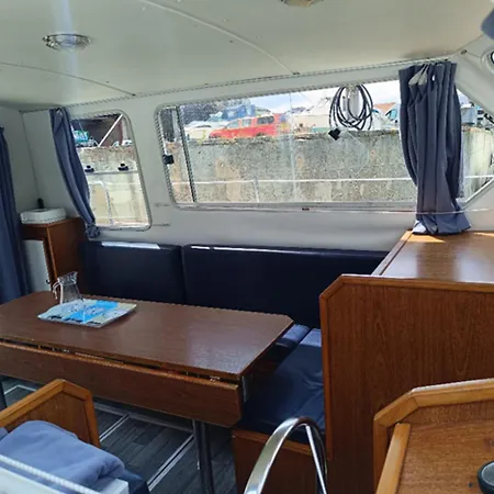 Sejour Insolite Sur Un Bateau A Quai - 8 Pers. - Api-1-46-37 Ботель Коньяк